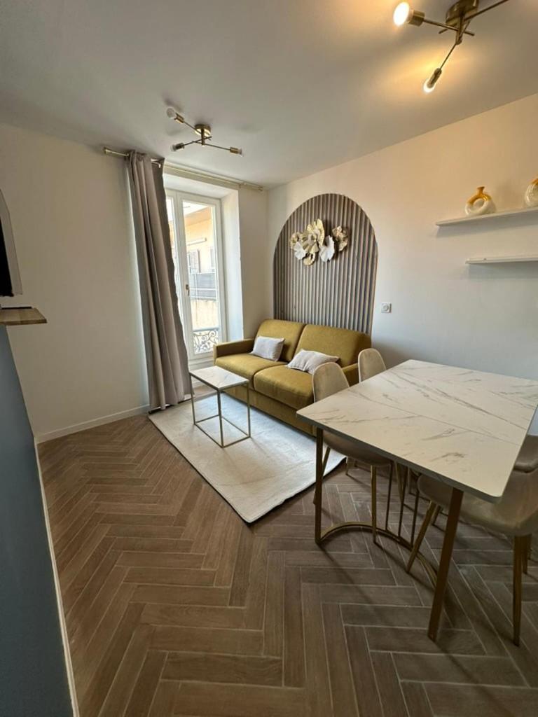 Apartment Moon Nizza